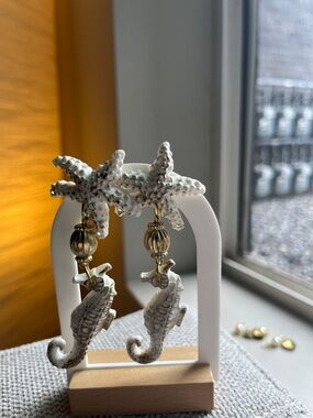 Vintage White Starfish and Seahorse Hanging Accent Earrings